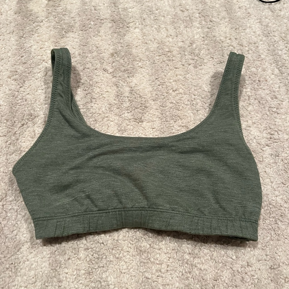 Sports bra